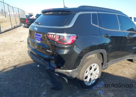 2025 Jeep Compass Latitude 4X4 from USA, damaged, VIN 3C4NJDBNXST610528
